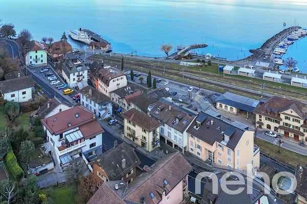 Exclusif: immeuble mixte dans la rue centrale 2