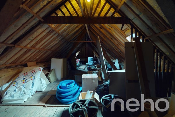 Exclusif: immeuble mixte dans la rue centrale 12