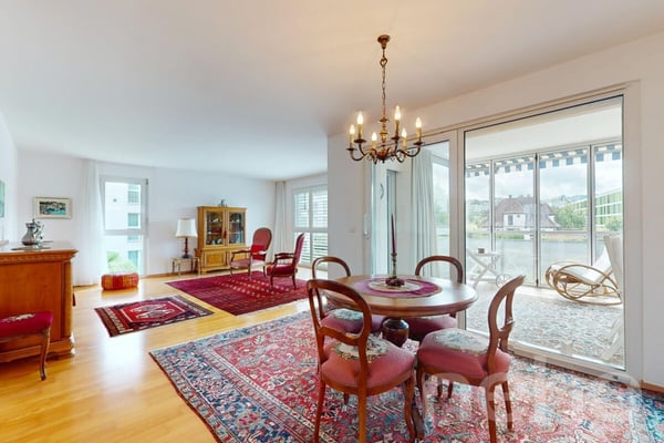 Grosszügige 1.5-Zi.-Wohnung mit Loggia an zentraler, ruhiger Lage 2