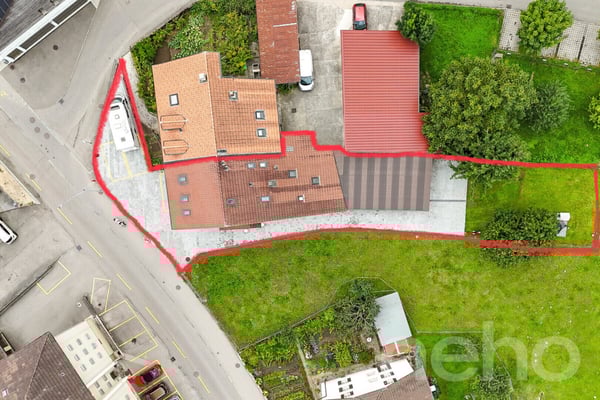 IMMEUBLE DE RENDEMENT RÉNOVÉ, AU CALME, PROCHE DE BULLE EN PLEIN ESSOR