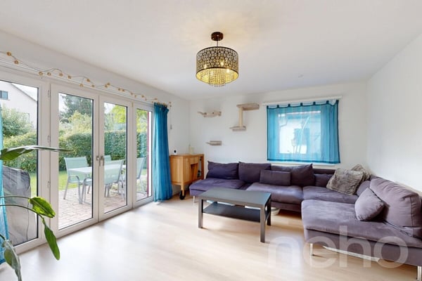 Moderne 1.5 Zimmer Doppelhaushälfte mit Garten und Teils Weitblick 4