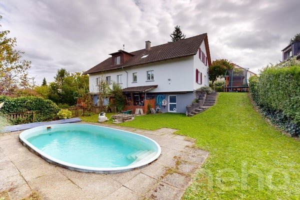 Moderne 1.5 Zimmer Doppelhaushälfte mit Garten und Teils Weitblick 11