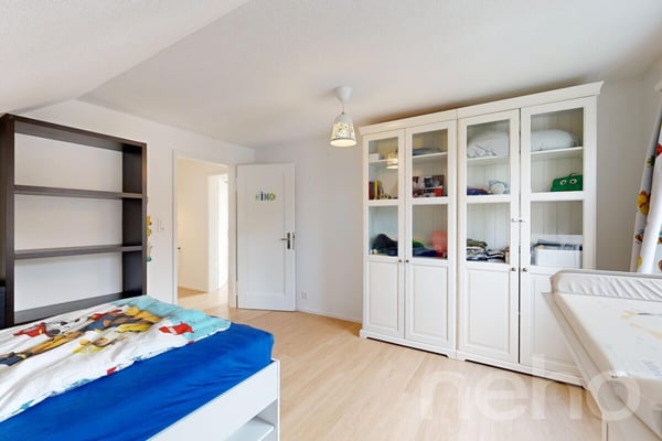 Moderne 1.5 Zimmer Doppelhaushälfte mit Garten und Teils Weitblick 5