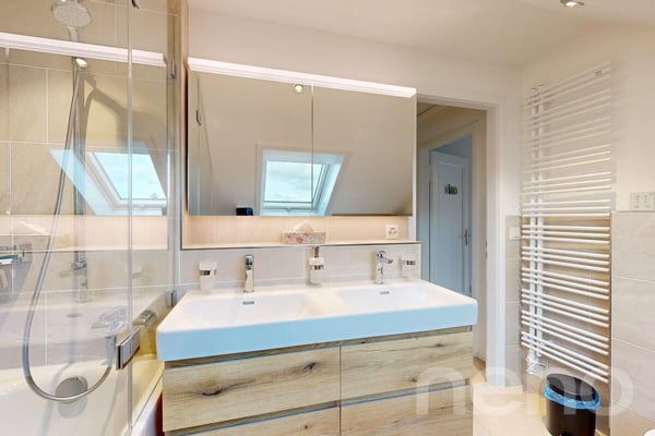 Moderne 1.5 Zimmer Doppelhaushälfte mit Garten und Teils Weitblick 8