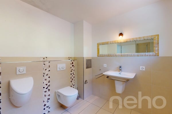 Modernes Einfamilienhaus mit Sauna, Garten und Weitsicht 12