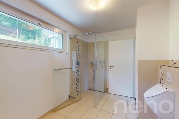 Modernes Einfamilienhaus mit Sauna, Garten und Weitsicht 11