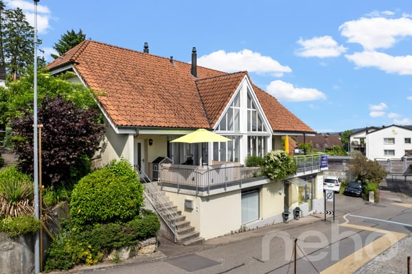 Zweifamilienhaus mit Atelier an zentraler Lage in Orpund bei Biel BE 1