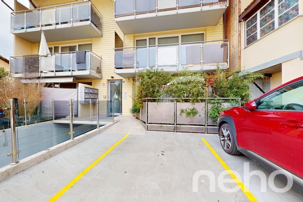 Immeuble de rendement rénové avec 11 appartements et local commercial! 11