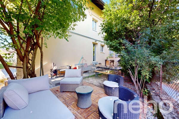 Immeuble de rendement rénové avec 11 appartements et local commercial! 10