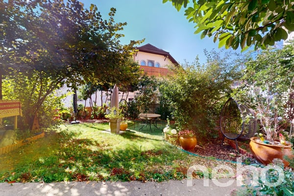 Immeuble de rendement rénové avec 11 appartements et local commercial! 4