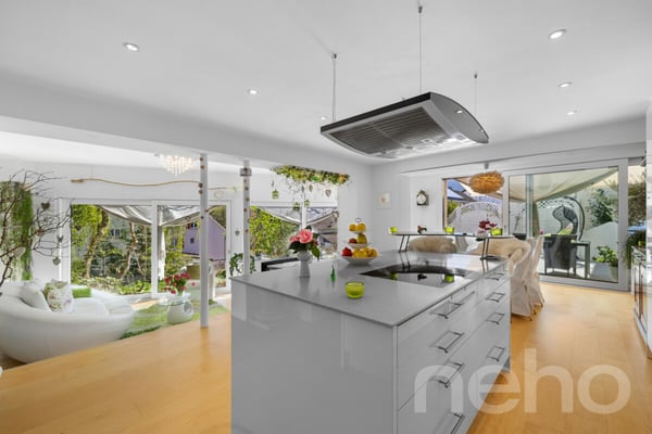 Stilvoll renoviertes Zweifamilienhaus an zentrumsnaher Lage 4