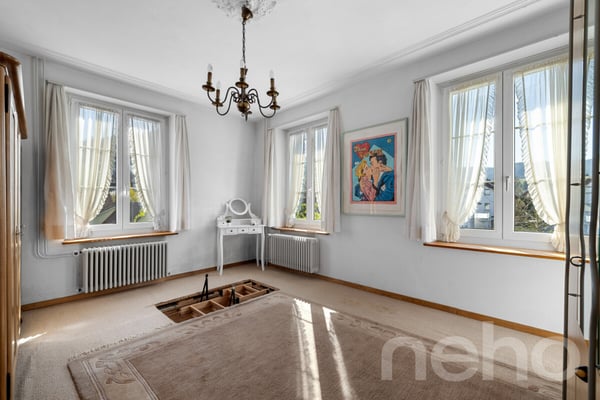 Stilvoll renoviertes Zweifamilienhaus an zentrumsnaher Lage 12