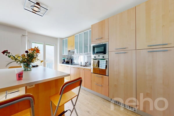 Dernier étage à Territet, avec cachet et vue sur le lac et les Alpes 10