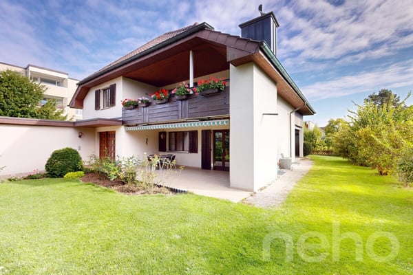 Charmantes 1.5-Zimmer-Haus mit viel Platz und idyllischem Garten 2