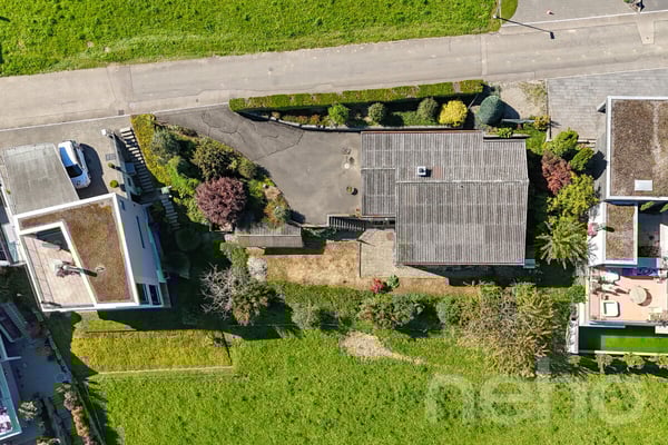 Freistehendes Einfamilienhaus mit unverbaubarer Seesicht 2