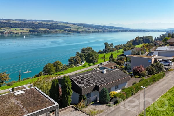 Freistehendes Einfamilienhaus mit unverbaubarer Seesicht 11