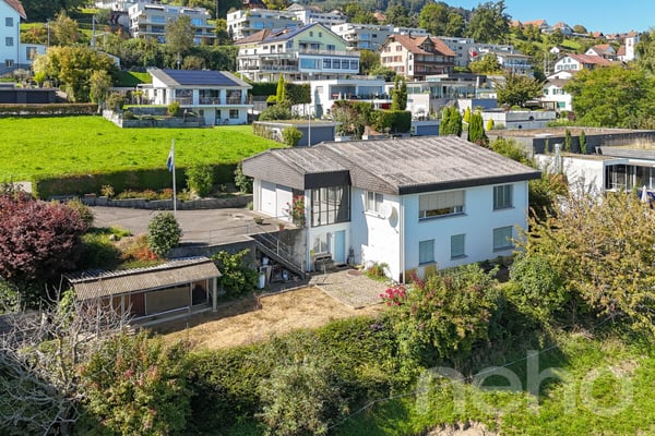 Freistehendes Einfamilienhaus mit unverbaubarer Seesicht 3