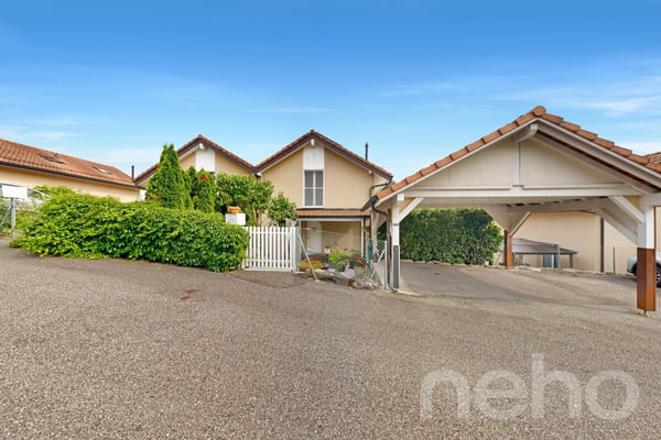 Splendide Villa avec piscine à Orbe 4