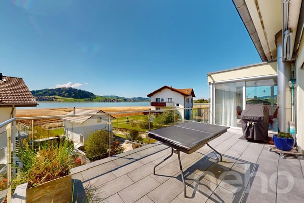 Wohnen mit Weitblick: Exklusive Wohnung direkt am Sihlsee 1