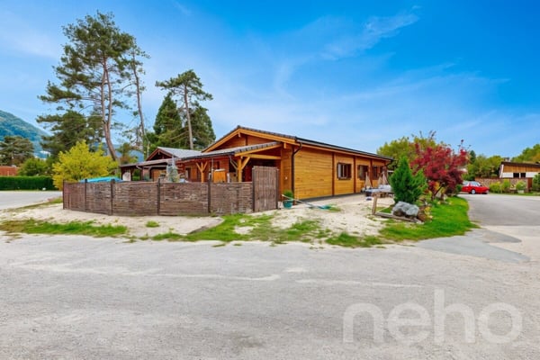 Magnifique maison en bois tout prés du lac 4
