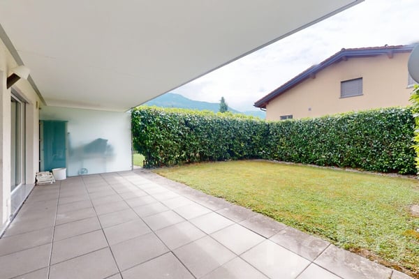 Exclusif : Bel appartement avec terrasse couverte et jardin 12