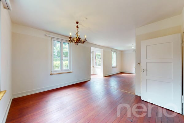 Grosszügiges Einfamilienhaus mit 2.5 Zimmern in Baden 1