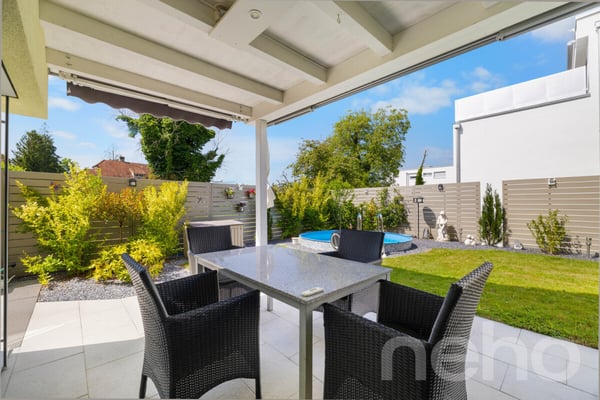 Traumhaftes Familienhaus mit Garten, Pool und zentraler Lage 1