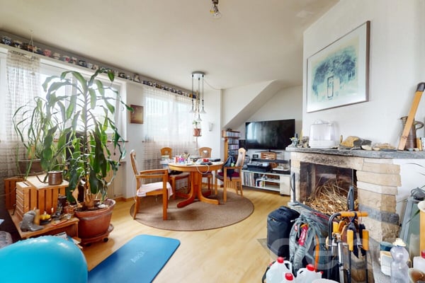 Attraktives Mehrfamilienhaus auf grossem Grundstück mit Weitsicht 5