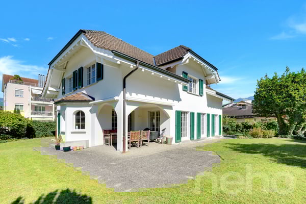 Grosszügiges Einfamilienhaus mit Garten und Bergsicht in Buchs SG 1