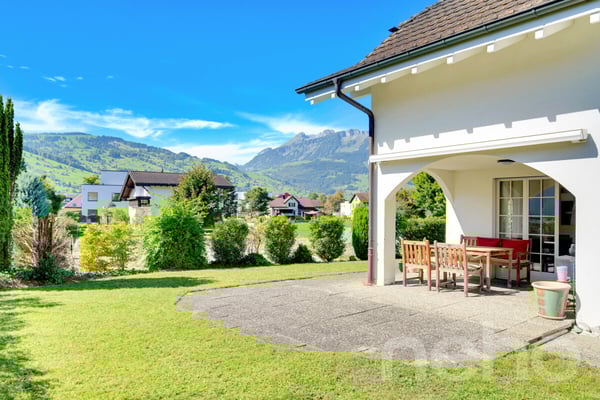 Grosszügiges Einfamilienhaus mit Garten und Bergsicht in Buchs SG 2