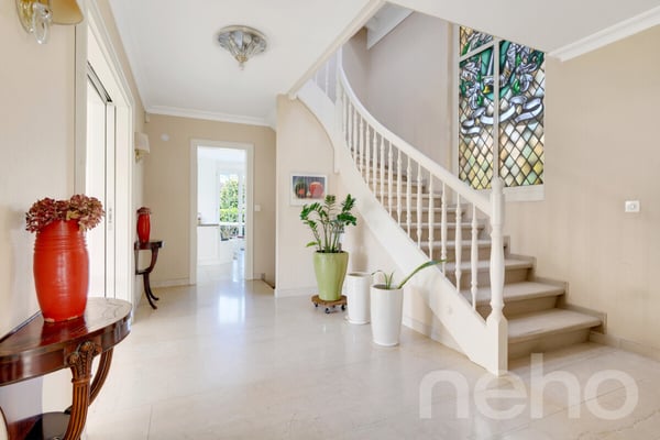 Grosszügiges Einfamilienhaus mit Garten und Bergsicht in Buchs SG 8