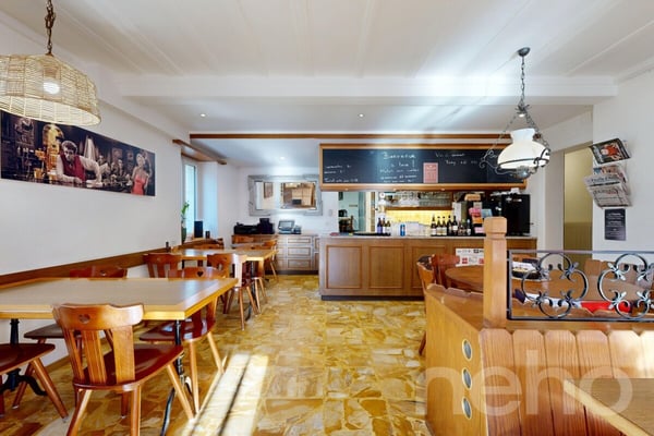 Immeuble mixte à Péry 9