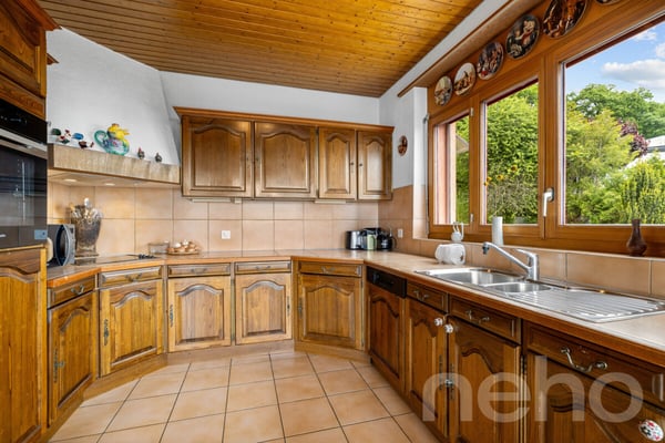 Unique opportunity Penthouse with panoramic views over Lake Neuchâtel 4