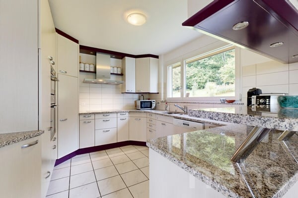 Wohnen am Waldrand mit Hallenbad, Wintergarten und Weitsicht 8