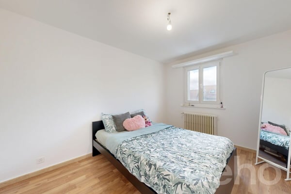 Charmant 1.5 pièces lumineux avec jardin et vue dégagée 8