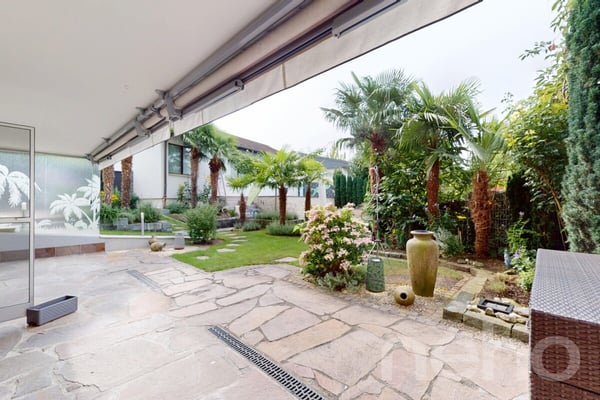 Einzigartige Gartenwohnung mit Aussenpool 3