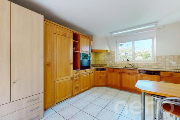 Confort, lumière et jardin privé ? superbe duplex à Morat 5