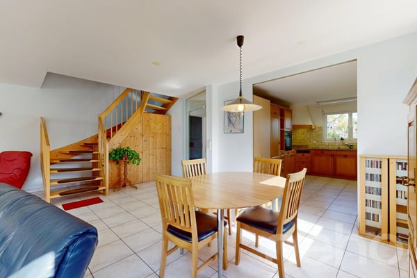 Confort, lumière et jardin privé ? superbe duplex à Morat 2