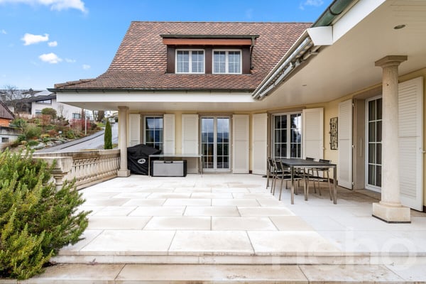 Luxus und Charme vereint - Traumliegenschaft in Oberwil 1