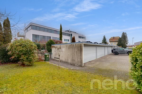 Ein leuchtender Schmuckkasten am Bielersee 12