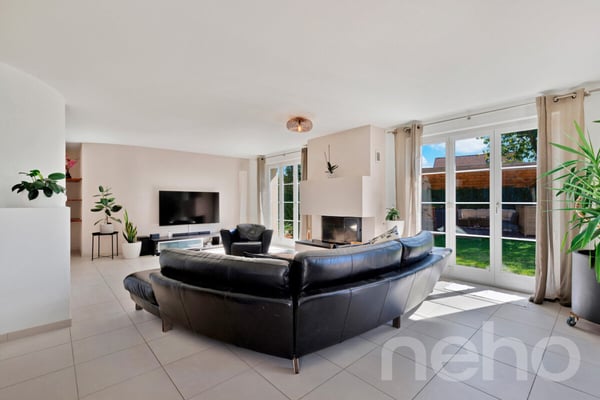 Magnifique maison individuelle avec piscine au calme absolu à Denens 1