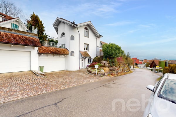 Lichtdurchflutetes Einfamilienhaus mit unverbaubarer Aussicht 12