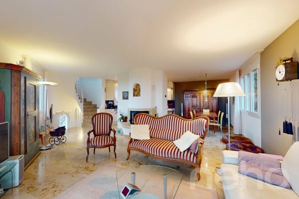 Lichtdurchflutetes Einfamilienhaus mit unverbaubarer Aussicht 2