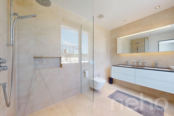 Grosszügiges Wohnen mit Seesicht und nachhaltiger Technik 9