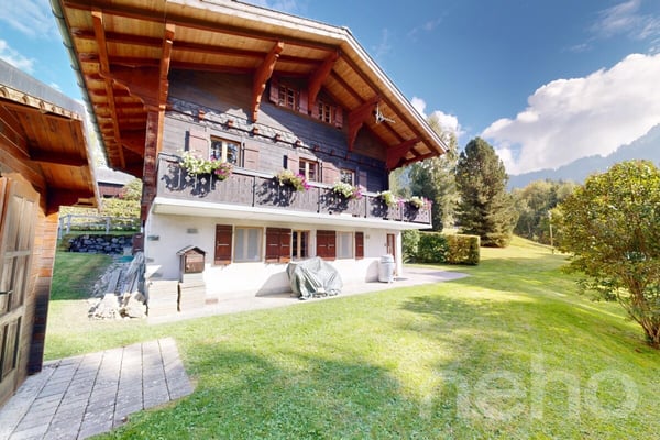 Exclusif: Magnifique chalet de 4 chambres avec grand jardin 12