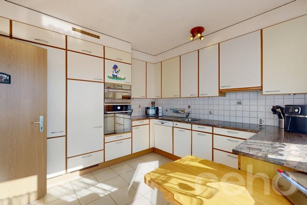 Freistehendes Einfamilienhaus mit viel Platz und Charme 4