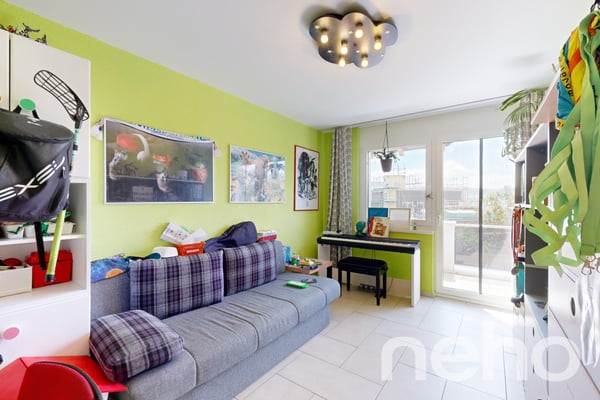 Grosszügiges, lichtdurchflutetes Reiheneckhaus in Adlikon b.Regensdorf 8