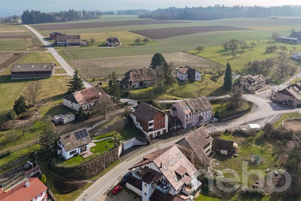 Opportunité d'investissement : Immeuble locatif en PPE à Ursins ! 12