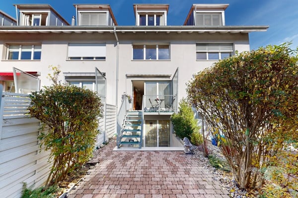 Grosszügiges Reihenmittelhaus mit Galerie und edlen Materialien 2