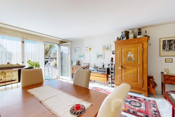 Grosszügiges Reihenmittelhaus mit Galerie und edlen Materialien 4